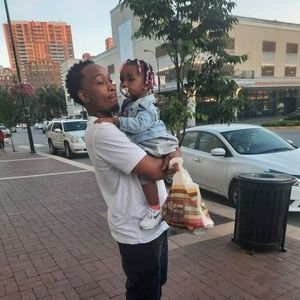 Meet your Posher, Raymone